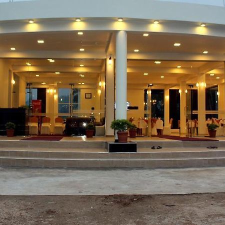 Delhousie Hotel Nallathanniya Extérieur photo