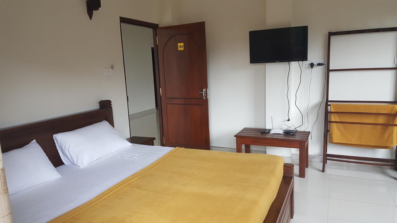 Delhousie Hotel Nallathanniya Extérieur photo