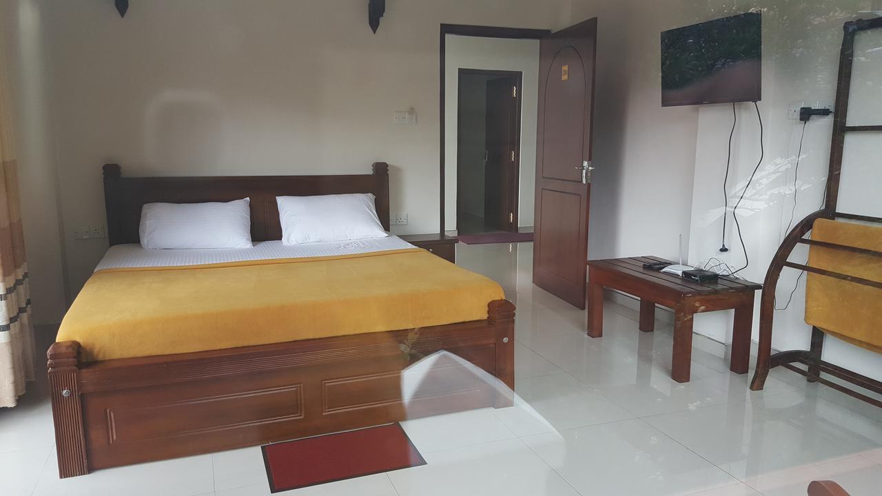 Delhousie Hotel Nallathanniya Extérieur photo